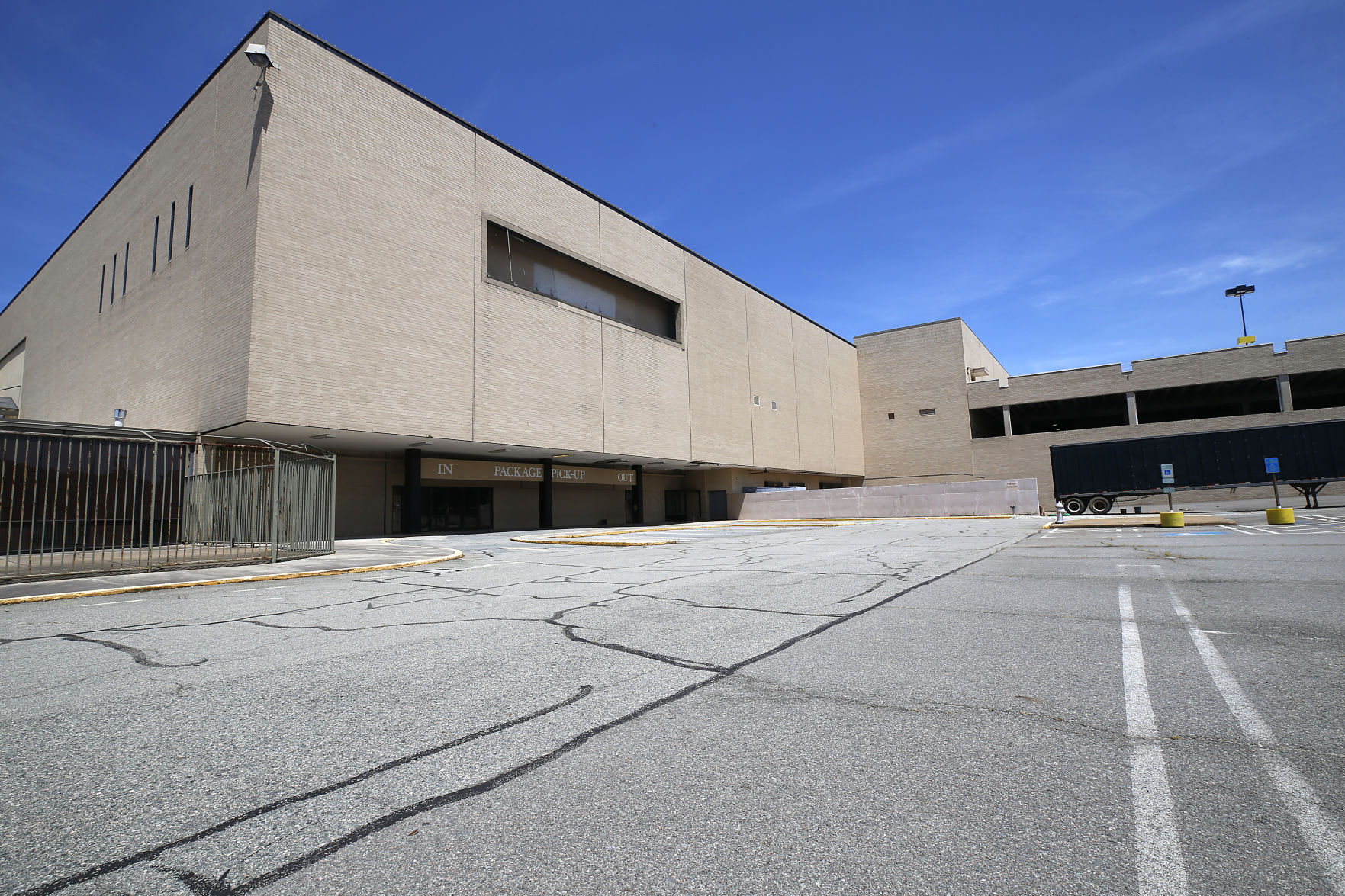 20190702_MET_MALLS_AWE07